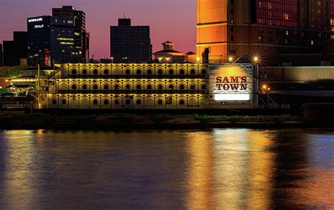Sam's town casino shreveport louisiana - Discover #SHREVEPORTBOSSIER. At Boomtown you can experience more than 30,000 square feet of gaming space on three levels, with more than 1,100 slot machines and more than 16 table games. Enjoy great dining at one of three on-site restaurants.